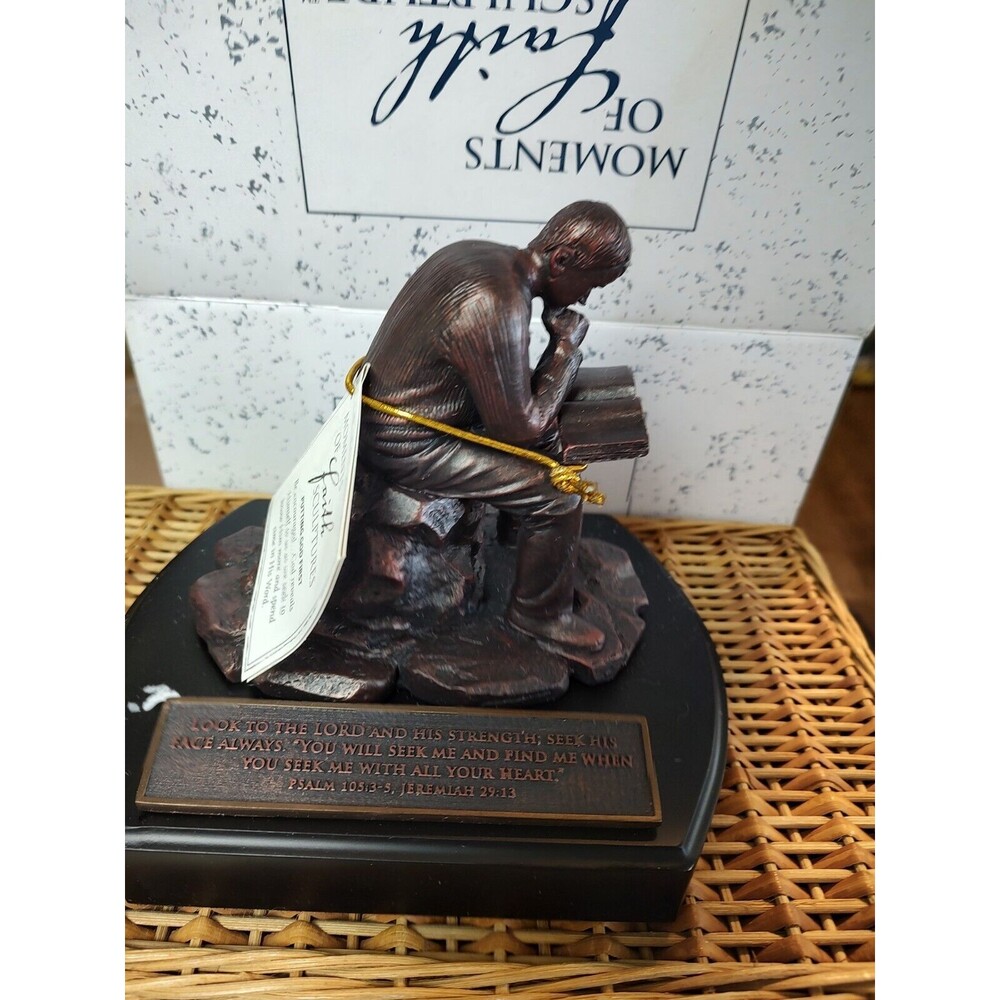 PUTTING GOD FIRST Moments of Faith Sculpture Man w/ Bible Figure Promise Keepers - Picture 4 of 11